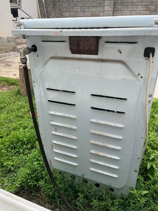 Духовка работает