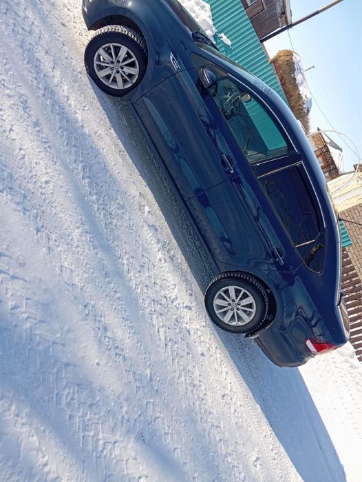 Продам фольксваген Поло 2015 года