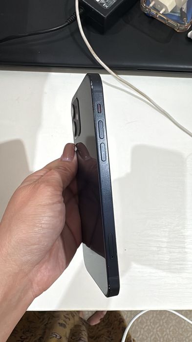 IPhone 12 продам срочно 
Айклауд чистый
128гб
Face id работает
Трутон