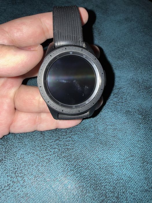 Продам смарт-часы Samsung Galaxy Watch 42mm