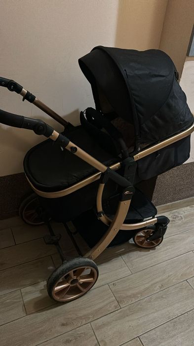 Продаётся коляска Teknum