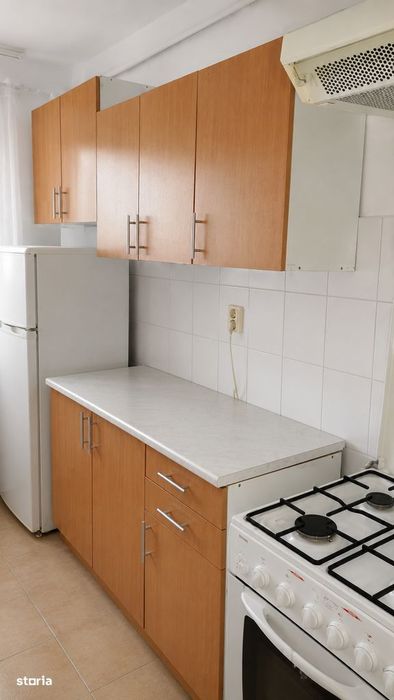 Apartament 2 camere, etaj 2/4, mobilat, utilat, zona Astra Piata! — fotografia 3