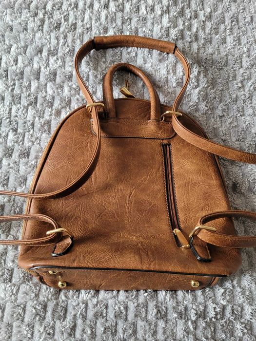 Дамска раница от естествена кожа