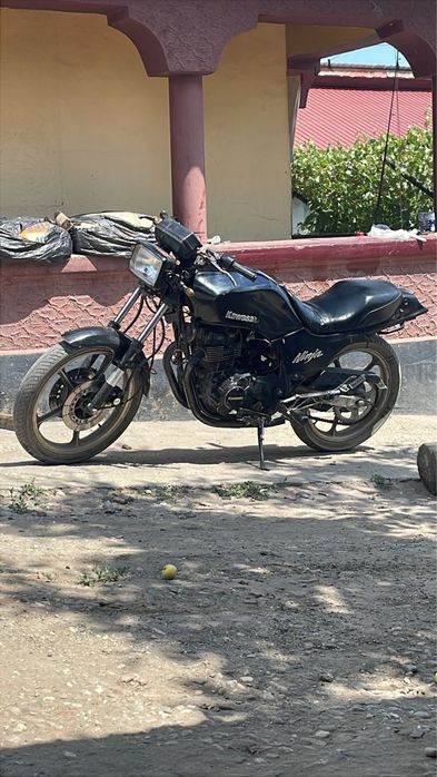 Vand kawasaki sau schimb cu cross sau motor cu acte