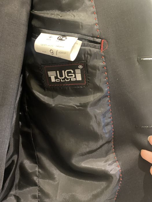 Костюмы и пиджаки