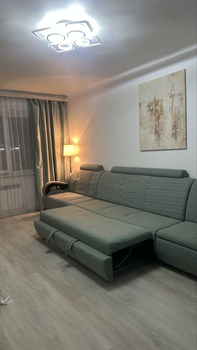 Диван для гостиной команты