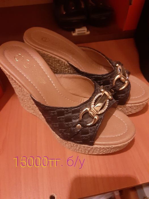 Обувь,  тапочки,  босоножки