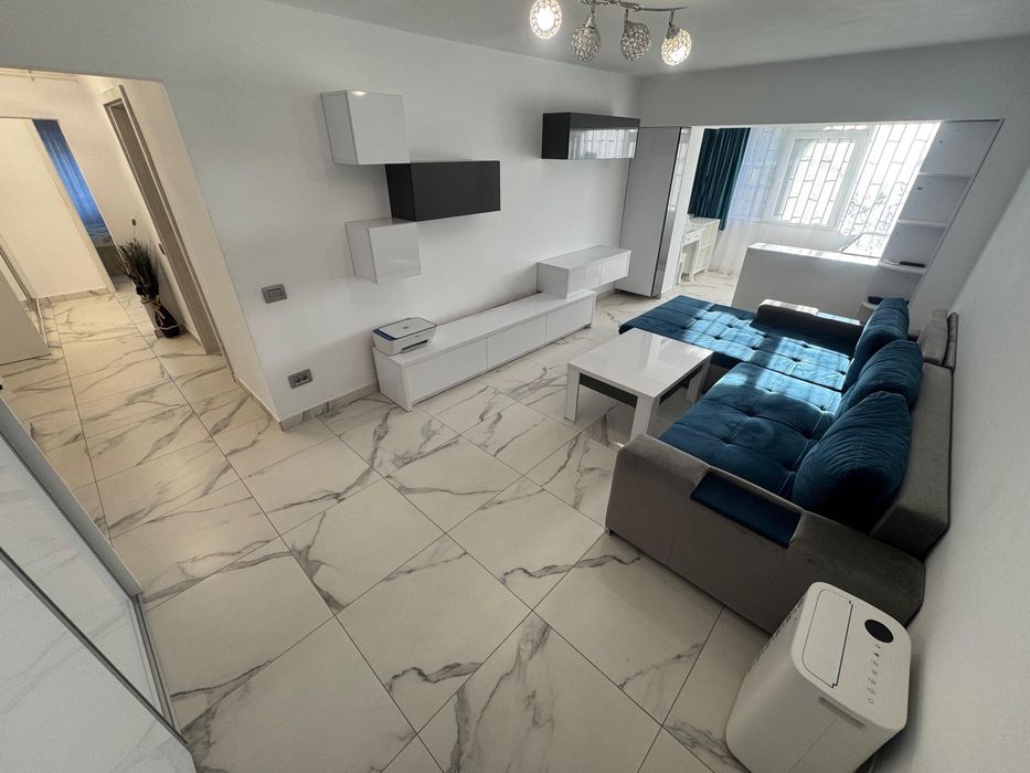 Vând apartament zona Gara Constanta