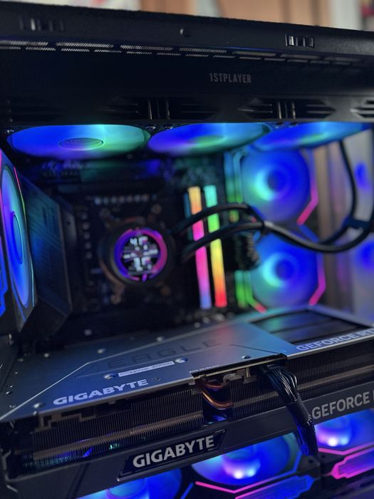 PC Gaming RGB RTX 4080 R7 9800x3d 32gb