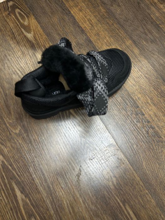 Продам угги. Новые