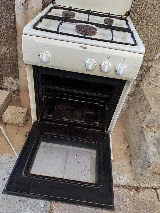 Aragaz cu 3 ochi zanusi