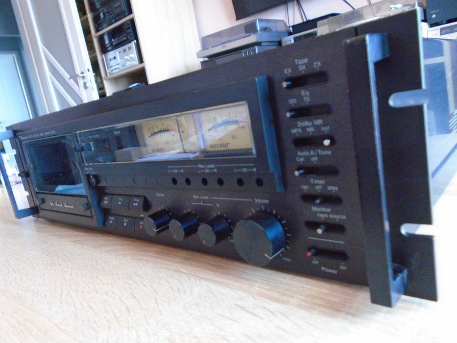 Nakamichi 670ZX 3-head Auto Azimuth Cassette Deck