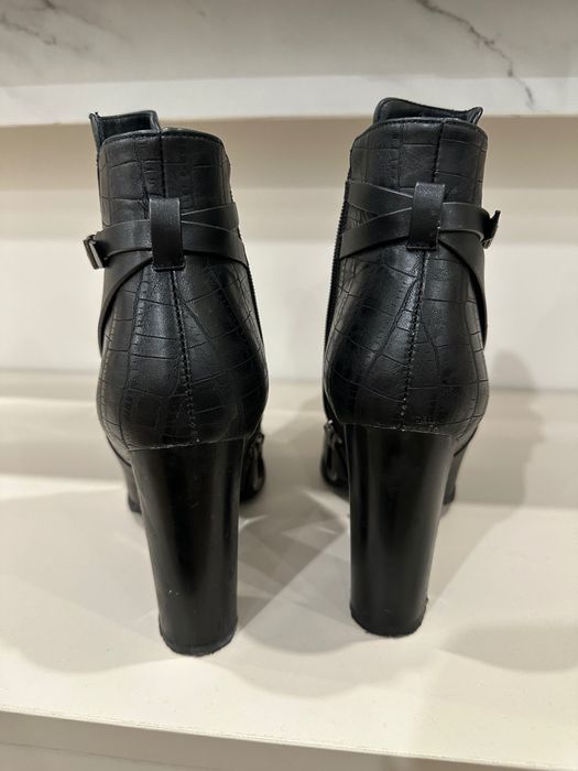 Боти от еко кожа