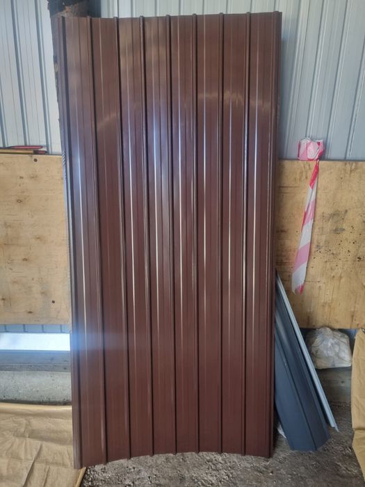 Tablă cutată colorată