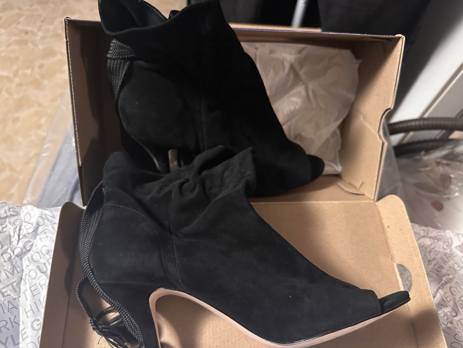 Botine de vara negre din piele