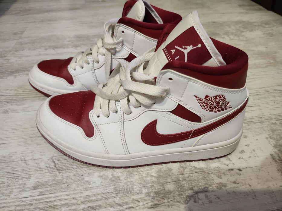 Намалям Nike Air Jordan 1 маратонки