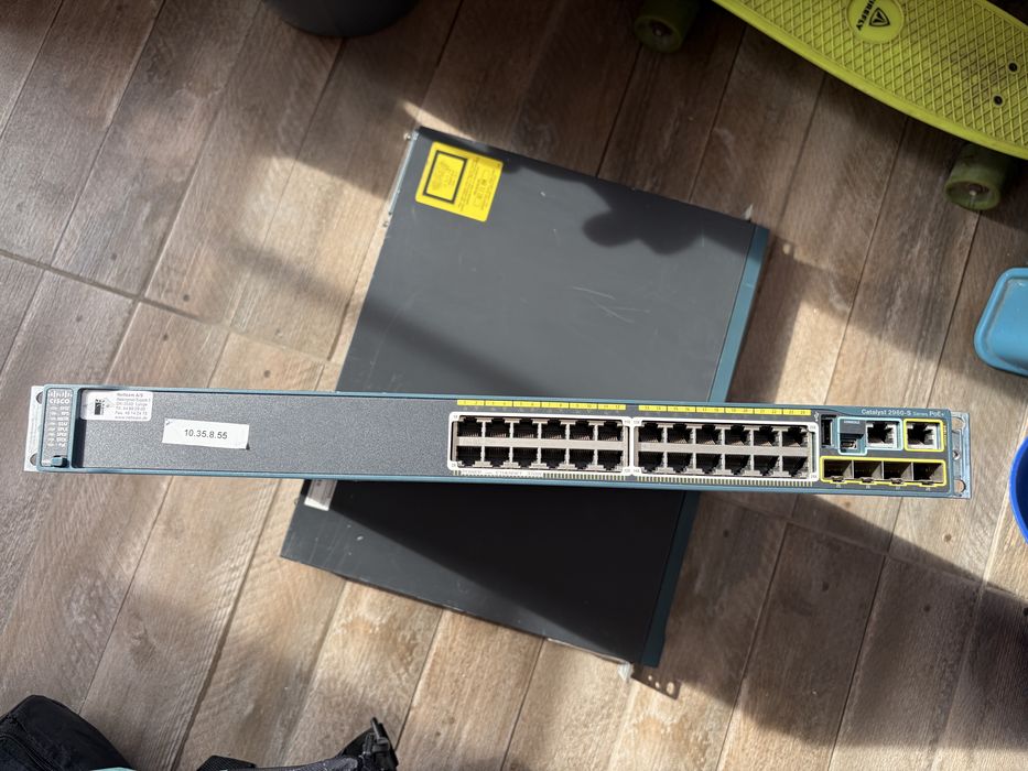 Switch Cisco Catalyst 2960S 24 Port Switch, Gigabit, POE 370W