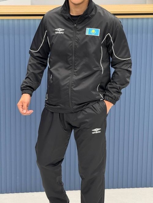 Мужской спортивный костюм Umbro