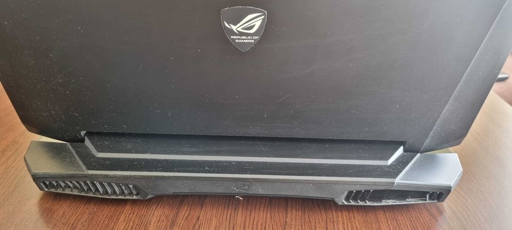 Лаптоп ASUS ROG G750JW-T4031