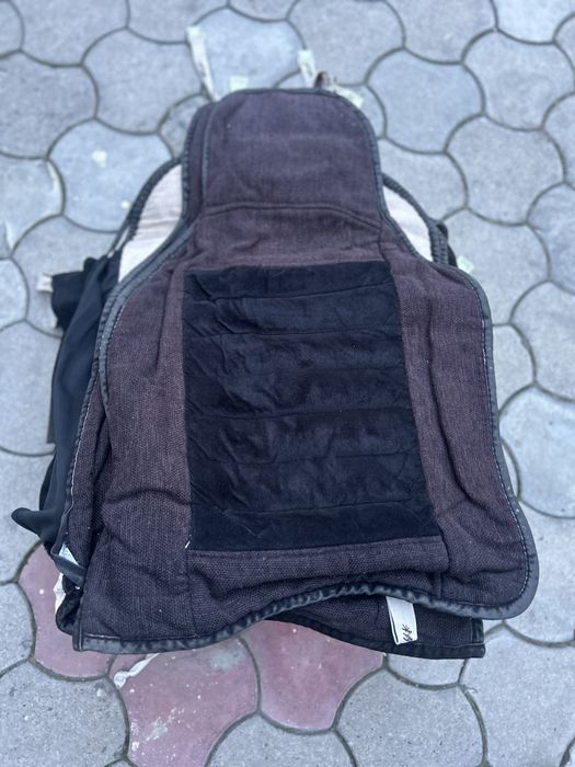 Универсальный чехол в хорошем состоянии!