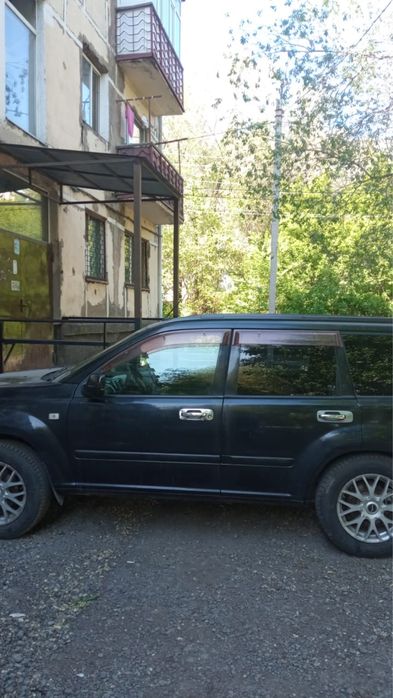 Продам Ниссан x-Trail срочно
