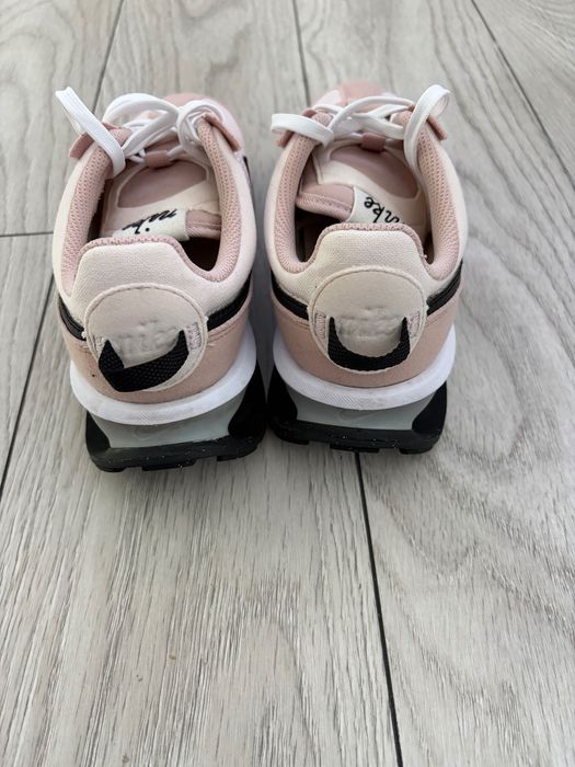 Дамски Маратонки Nike Air Max Pre-Day