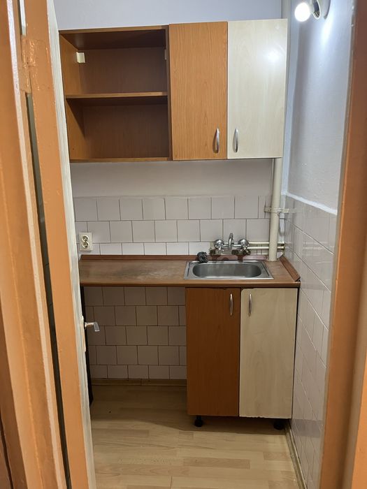 Garsoniera de inchiriat zona Uta