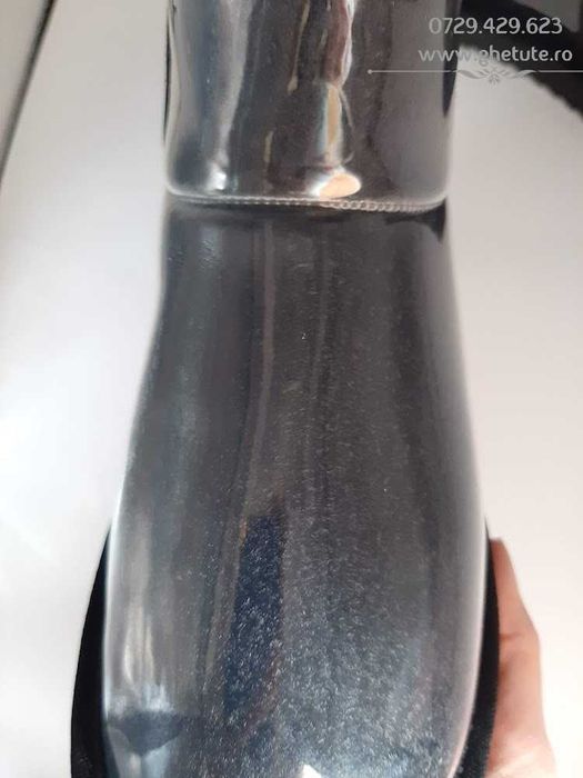 Ghete / cizme UGG mini clasic , impermeabile, 35 si 37