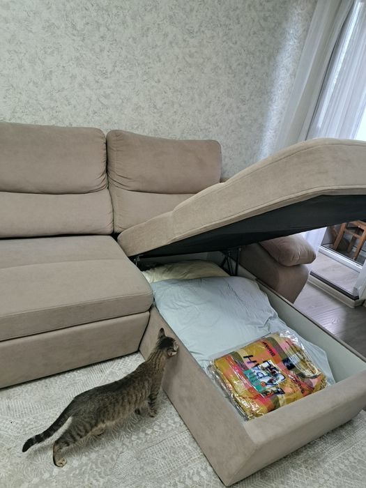 Продам диван в хорошем состоянии