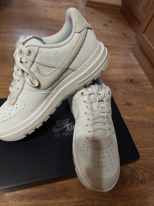Обувки Nike Luxe