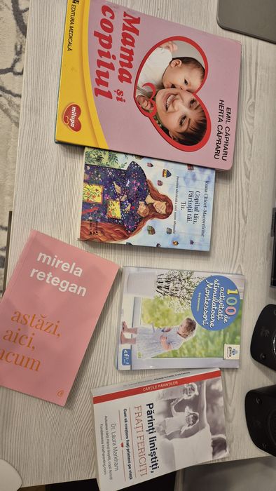 Lot cărți bebe Montessori