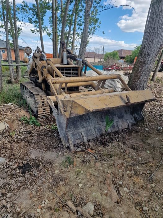 Incarcator frontal pe senile, Buldozer.FL 4.