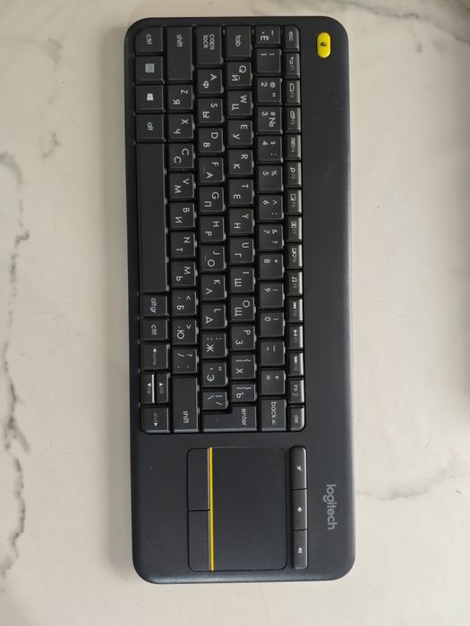 Продам клавиатуру Logitech k400plus