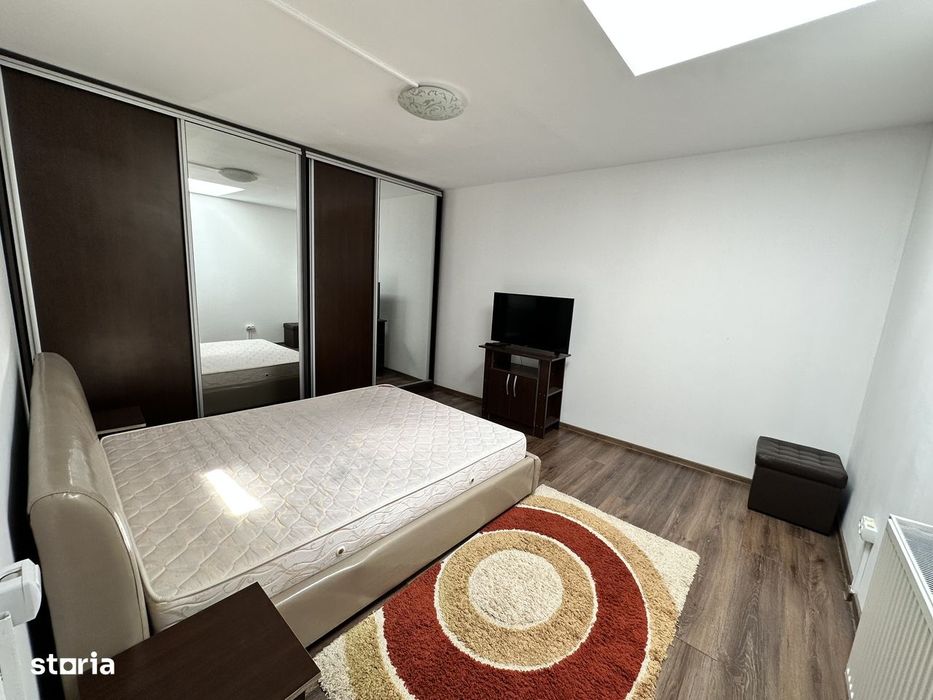 Apartament cu 3 camere ( duplex ) de închiriat