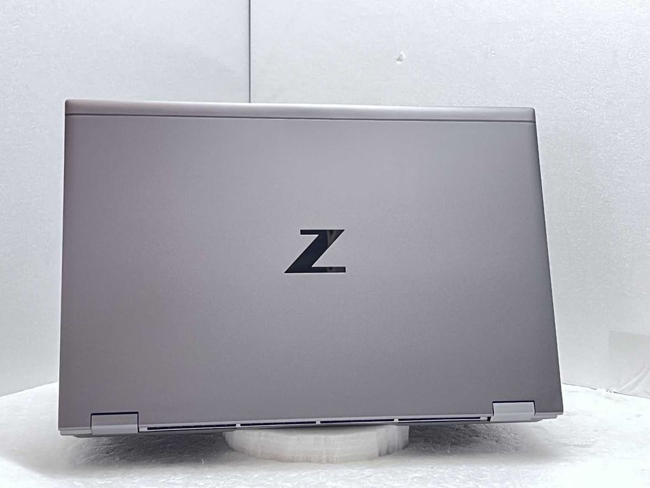 HP ZBook Fury 17 G7  Mobile Workstation i7 32GB RTX 5000 16GB