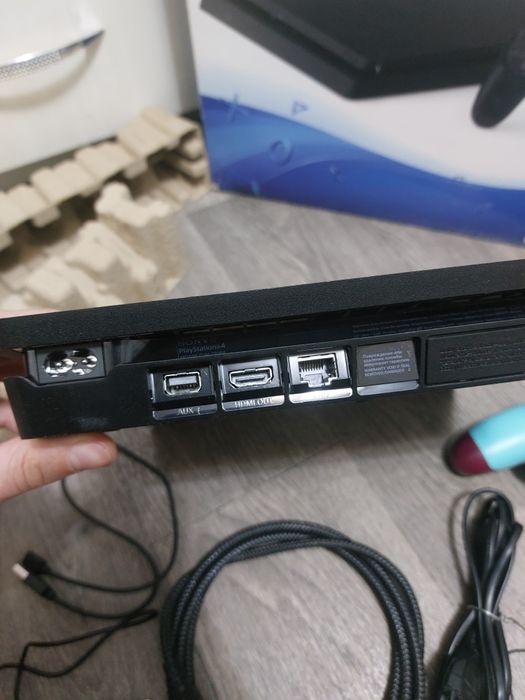 Sony Playstation 4 Slim