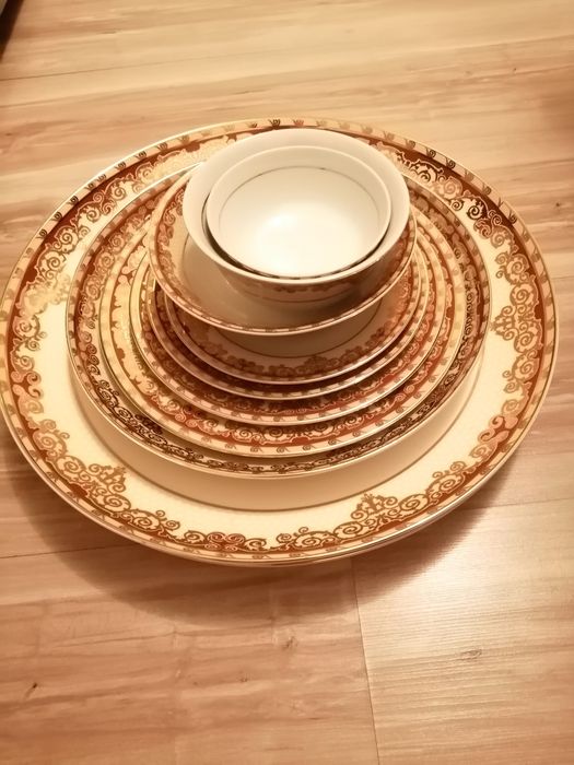 Тюль срочно продам туль и стол асел печ