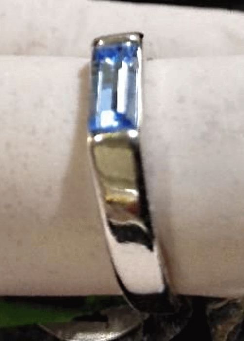 Продам бижутерию - кольца.