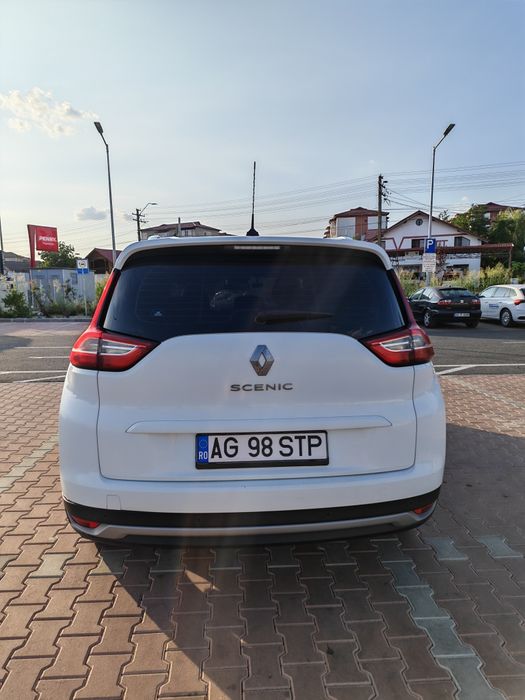 Vând Renault Grand Scenic