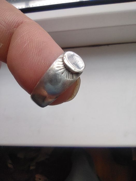 Серебряное старинное кольцо.