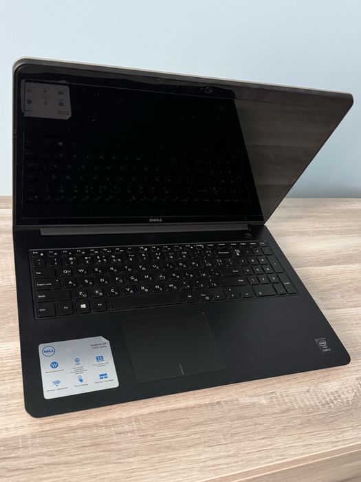 Лаптоп DELL 15.6 inspiron 15