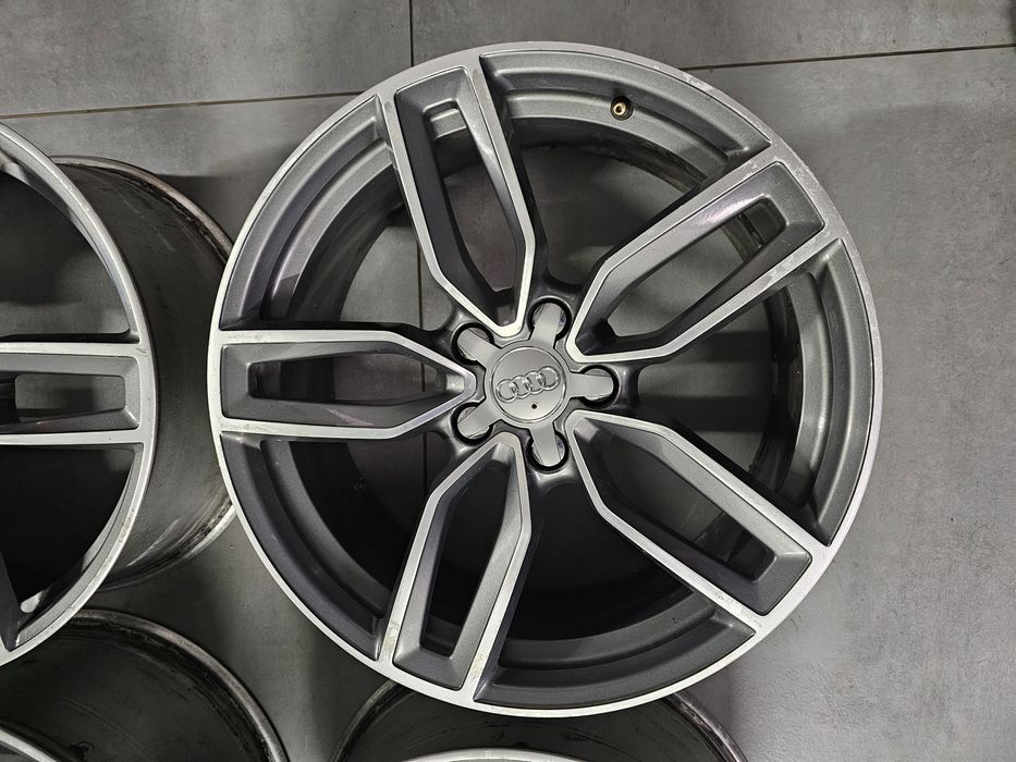 Set 4 Jante Audi S3, RS3, A3, V8 Originale, R19, foarte usoare! Diamond cut