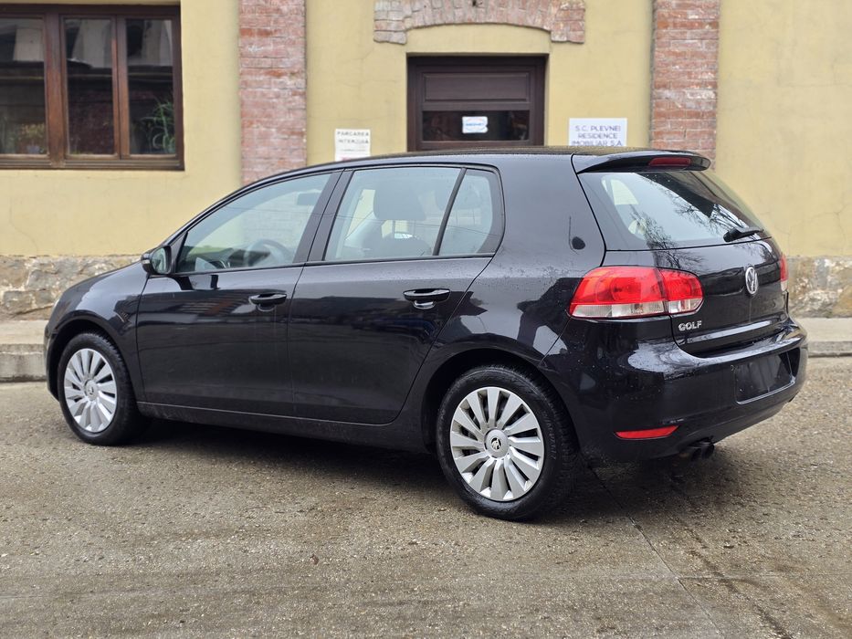 VOLKSWAGEN Golf 2010 — imagine 11