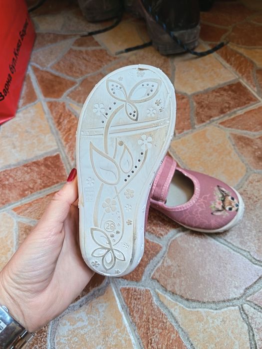 Детски пантофи размер 28