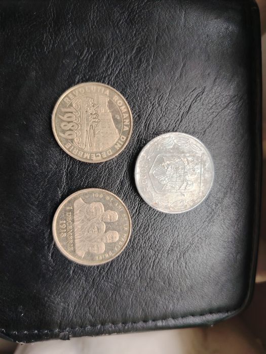 Vând 3 Monede stare bună
