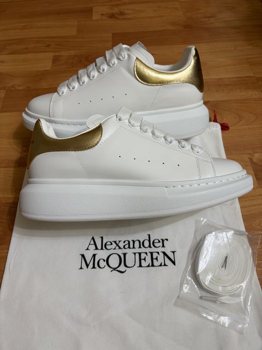 Alexander McQueen 43