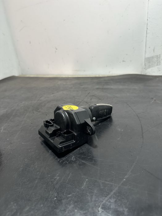 Contact cu cheie Audi Q7 4LB 3.0 TDI V6 4F0909131E