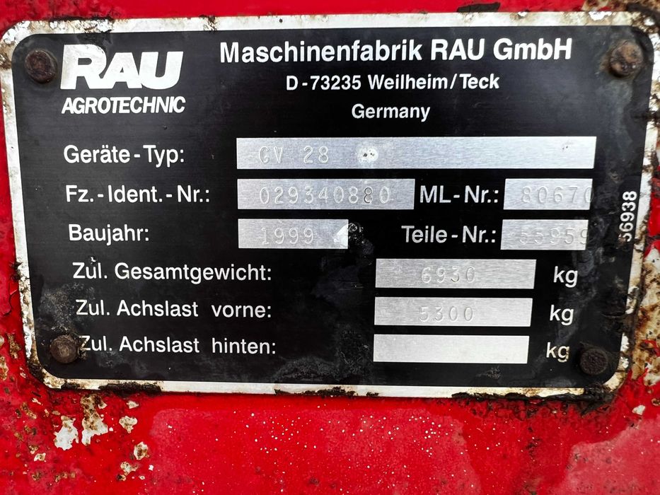 Masina de erbicidat RAU