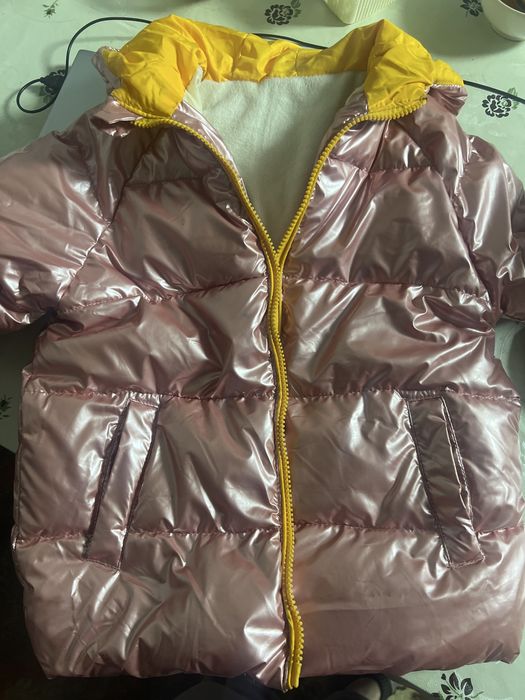 Курточка на 4-5 лет