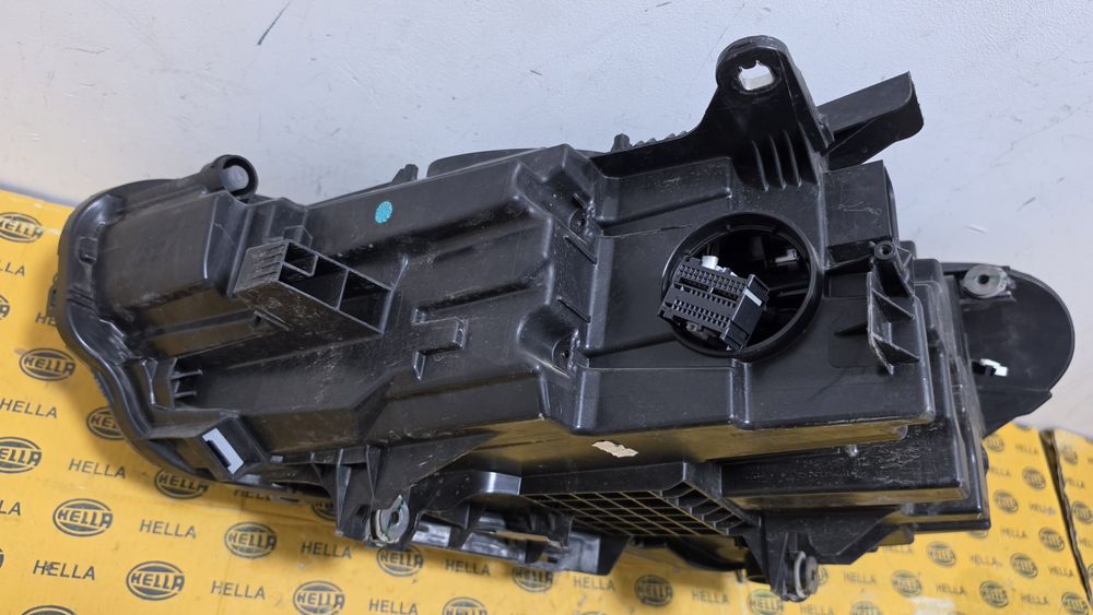 Far dreapta full led BMW X2 F39 facelift lci avariat spart 5A29E96